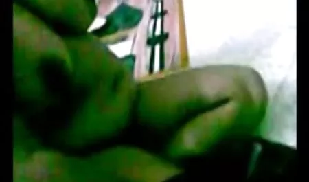 ميسي ستون يركع و تمتص الخفقان الديك قصص سكس عربي نسوانجي
