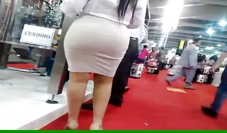 بعد أن قصص سيكس نسونجي انتظر بالكاد عندما صديقها عاد إلى المنزل من العمل, نحيلة سمراء مشى أمامه في نصف عارية ستار ، وبعد البرية العاطفة ، لقد امتص حبيبها رجل قوي له زب