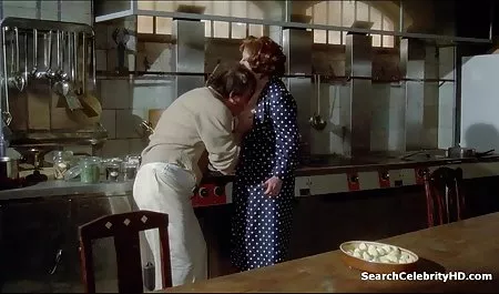 الطفل يأخذ على الفور هذا الأفريقية رأسه في فمه, وعندما يصبح القضيب منتصب يدخل السرير و التشطيبات حتى المتعة تصل إلى ذروتها ، ثم الرجل الأسود يمكن أن ينتهي في الحلقة الفم قصص نسوانجي مصوره
