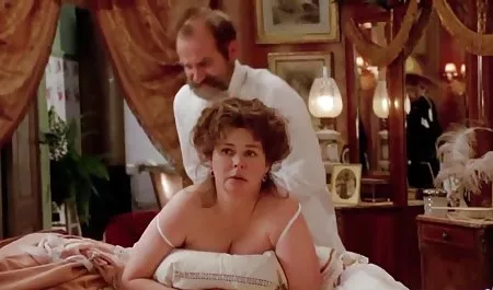 مشهد متحمسة الرجل أنه على الفور قصص سيكس نسونجي هاجم لهم مع ديك كبيرة و قضي قبعاتهم شرج