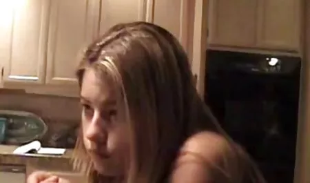 فتاة جميلة مع يقظ الحبيب و الشفاه قصص محارم سكس نسوانجي الحلوة