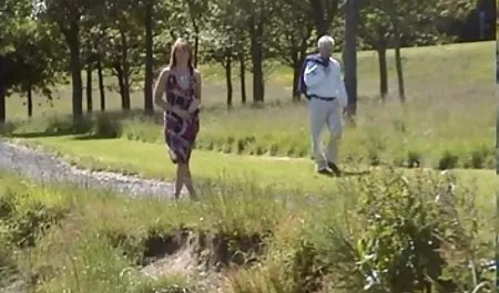 شاب فتاة أحمر الشعر تمتص جميلة الأسود ديك ويحصل مارس الجنس من قبل رجل أسود صور سكس محارم نسوانجي