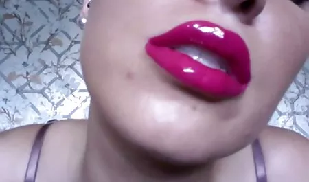 دعه بعمق ابتلاع كرامته ، ثم يمارس الجنس في جميع الثقوب لها مع سكر قصص نسوانجي و الوردي لعبة الجنس