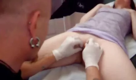 لذيذ نسوانجي قصص سكس فاتنة يحصل مارس الجنس في غرفة الفندق