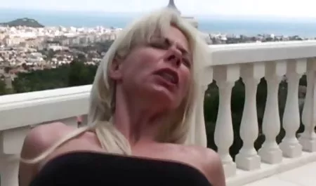 شابة شقراء الخبير قصص سكس محارم ارشيف نسوانجي جيمس يحاول ممارسة الجنس الشرجي مع رجل اسود